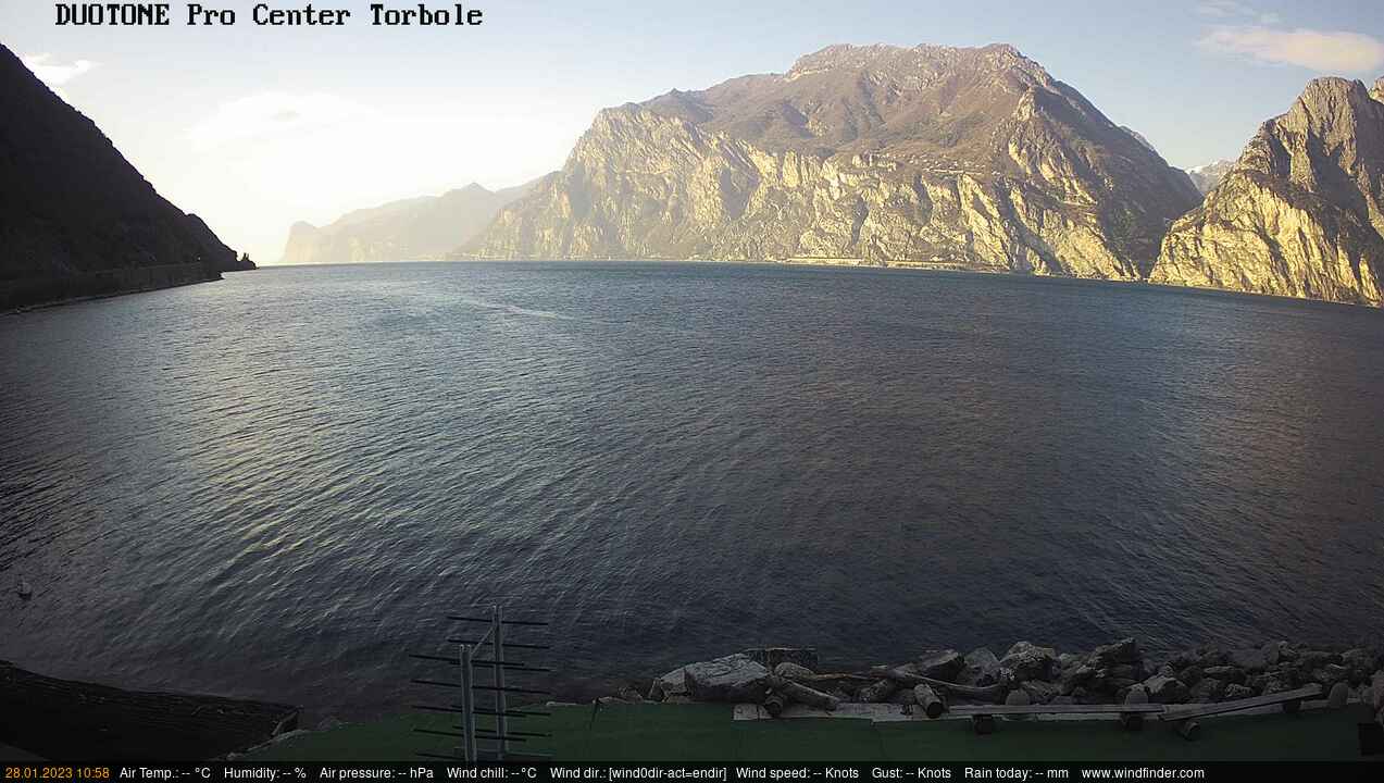 Webcam am Gardasee in Torbole mit Blick nach Süden